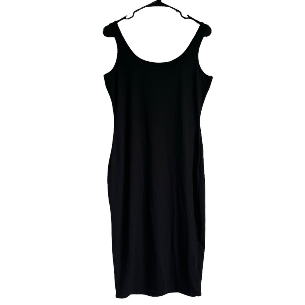 Casual black sleeveless dress. Fits a size large to xl.